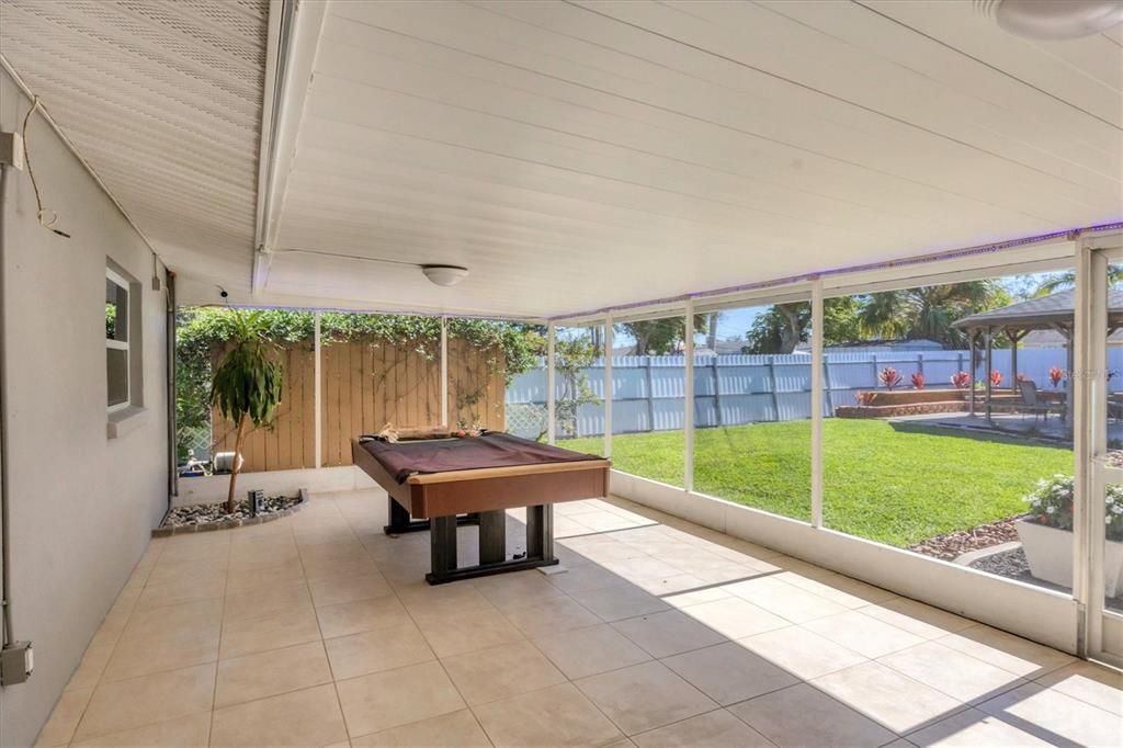 Activo con contrato: $395,000 (3 camas, 2 baños, 1319 Pies cuadrados)