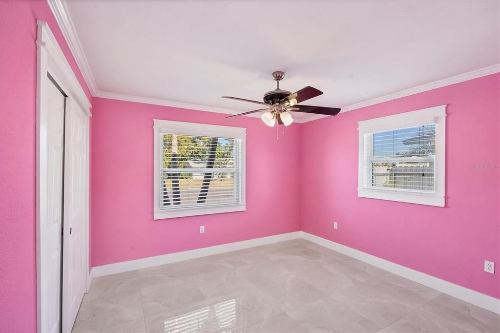 Activo con contrato: $395,000 (3 camas, 2 baños, 1319 Pies cuadrados)