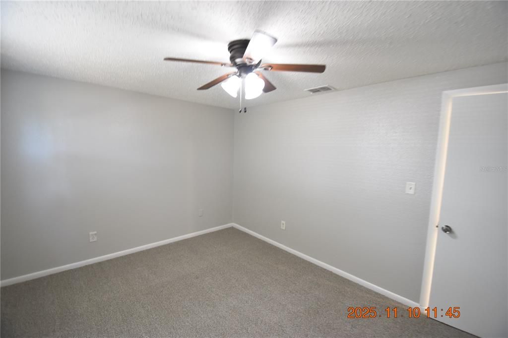 В аренду: $1,825 (4 спален, 2 ванн, 1204 Квадратных фут)