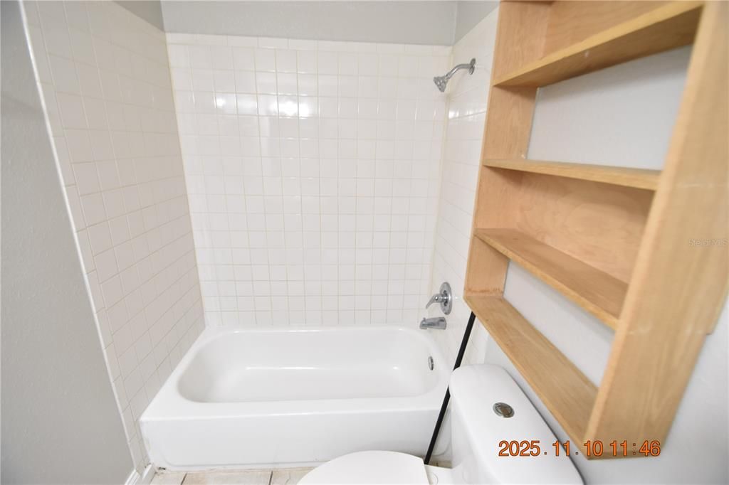 В аренду: $1,825 (4 спален, 2 ванн, 1204 Квадратных фут)