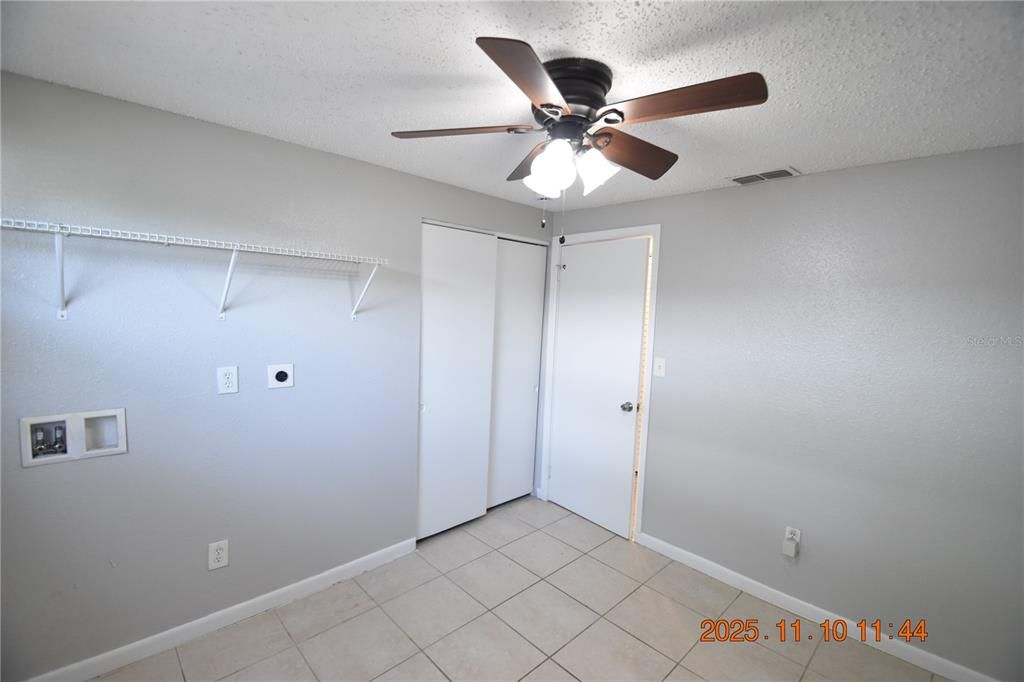 В аренду: $1,825 (4 спален, 2 ванн, 1204 Квадратных фут)