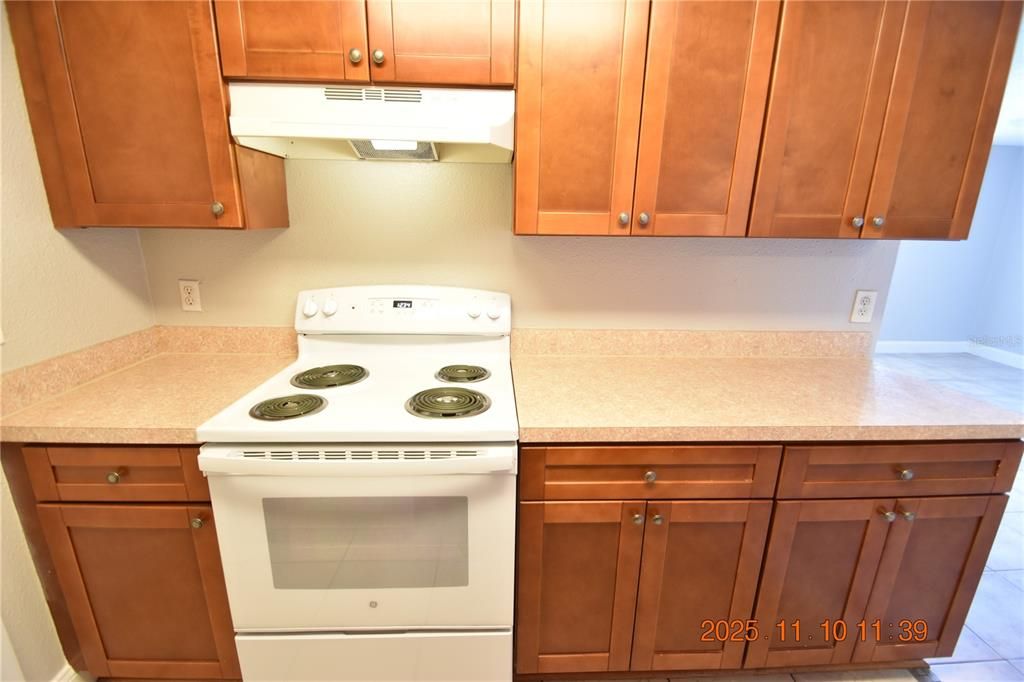 В аренду: $1,825 (4 спален, 2 ванн, 1204 Квадратных фут)