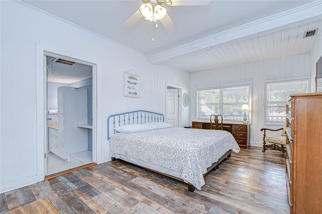 Active With Contract: $499,000 (3 beds, 2 baths, 2000 Square Feet)