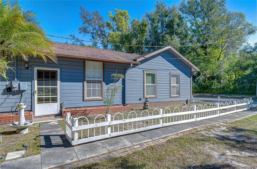 Active With Contract: $499,000 (3 beds, 2 baths, 2000 Square Feet)