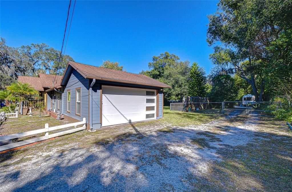 Active With Contract: $499,000 (3 beds, 2 baths, 2000 Square Feet)