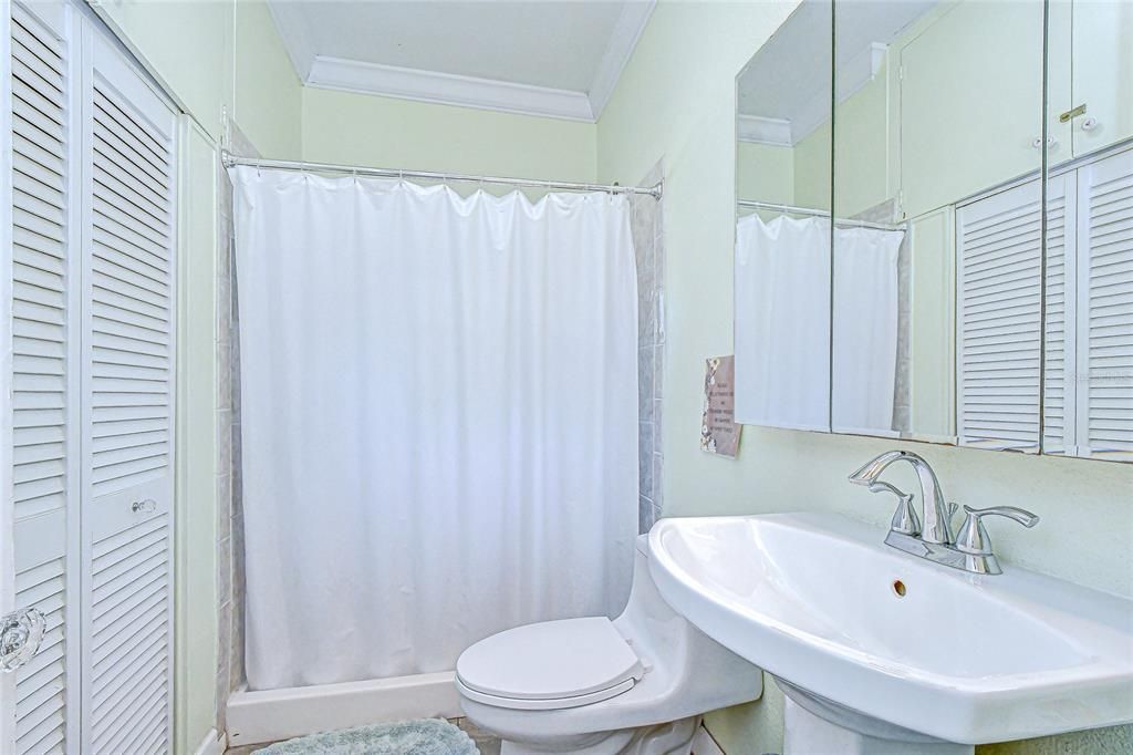 Active With Contract: $499,000 (3 beds, 2 baths, 2000 Square Feet)