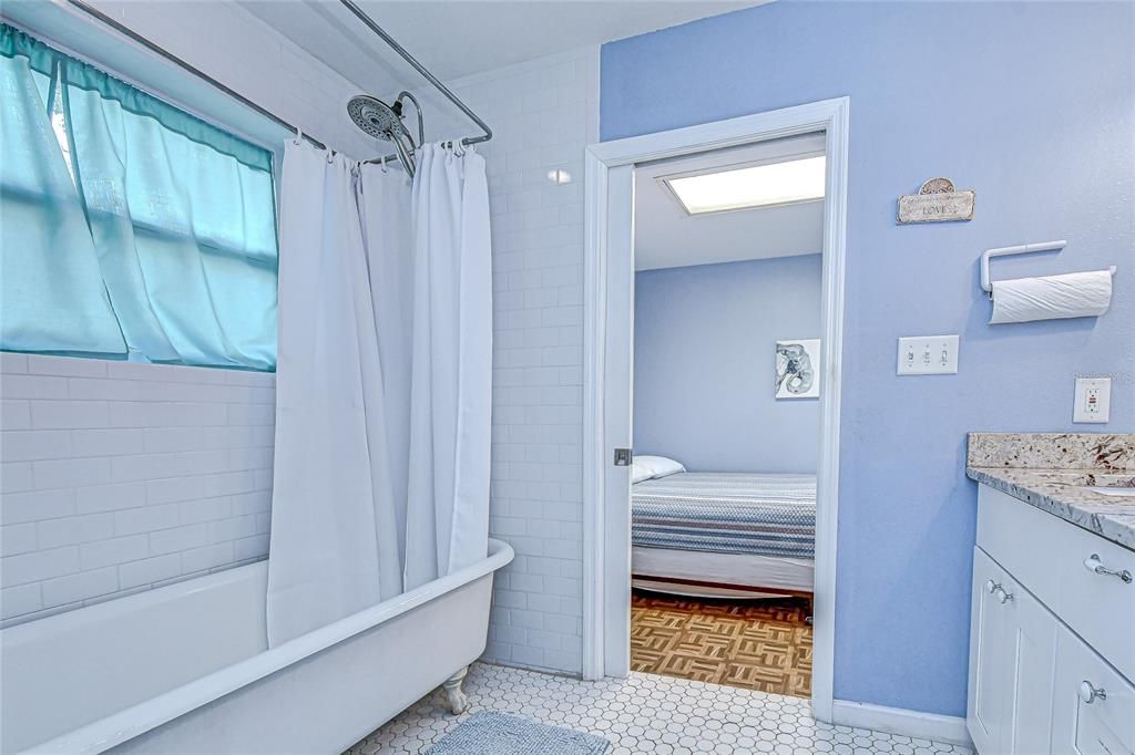 Active With Contract: $499,000 (3 beds, 2 baths, 2000 Square Feet)