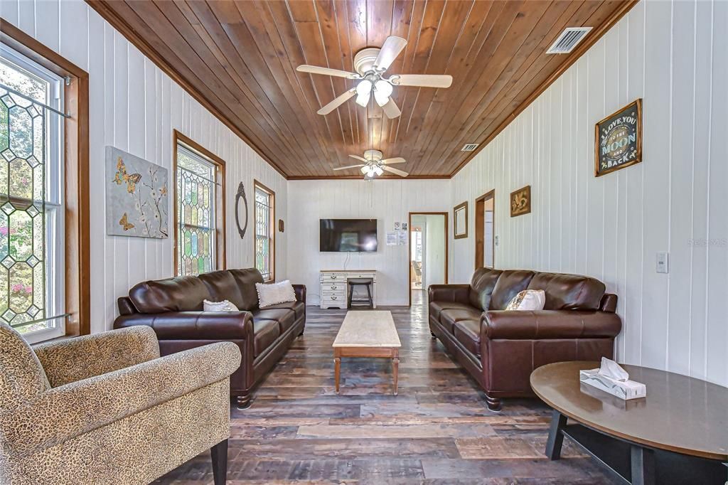 Active With Contract: $499,000 (3 beds, 2 baths, 2000 Square Feet)