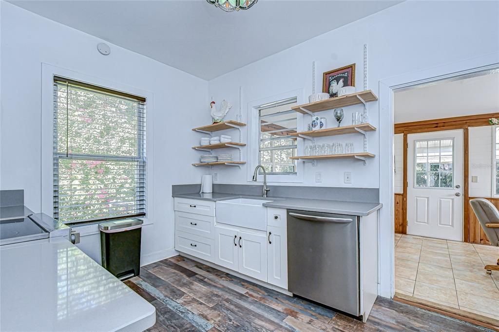 Active With Contract: $499,000 (3 beds, 2 baths, 2000 Square Feet)