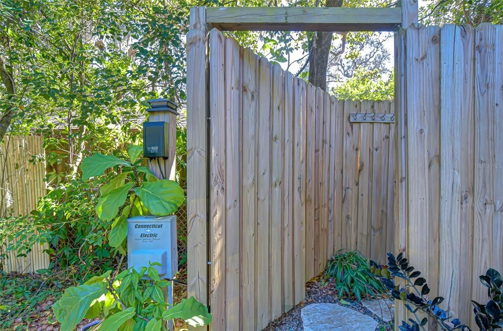 Active With Contract: $499,000 (3 beds, 2 baths, 2000 Square Feet)