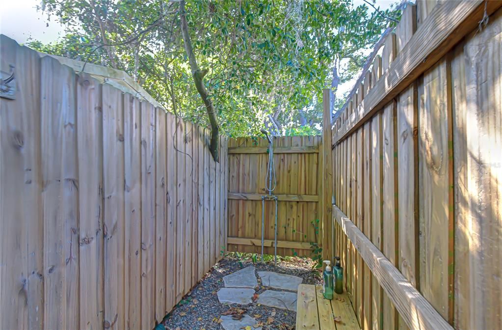 Active With Contract: $499,000 (3 beds, 2 baths, 2000 Square Feet)