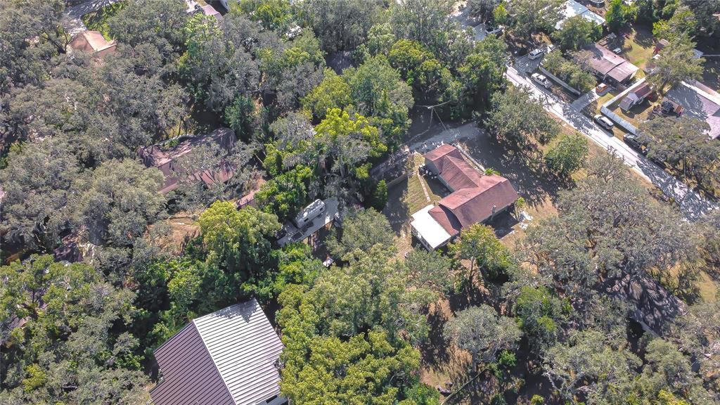 Active With Contract: $499,000 (3 beds, 2 baths, 2000 Square Feet)