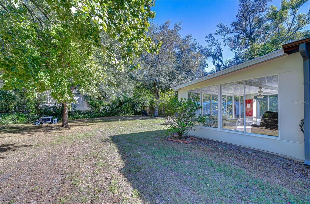 Active With Contract: $499,000 (3 beds, 2 baths, 2000 Square Feet)