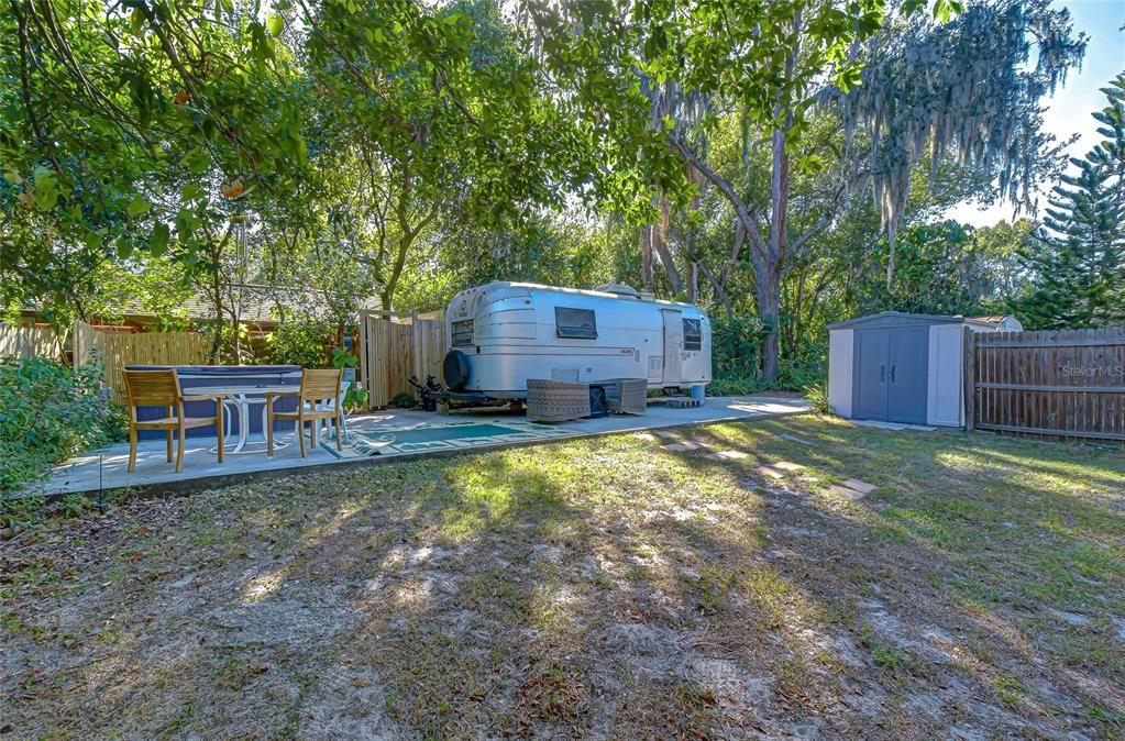 Active With Contract: $499,000 (3 beds, 2 baths, 2000 Square Feet)