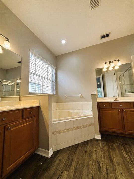 Active With Contract: $2,799 (3 beds, 2 baths, 1771 Square Feet)