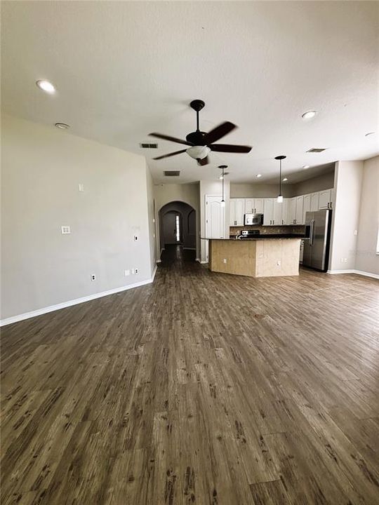 Active With Contract: $2,799 (3 beds, 2 baths, 1771 Square Feet)