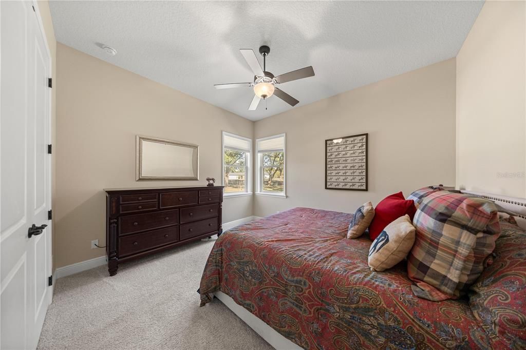 На продажу: $1,175,000 (4 спален, 3 ванн, 3161 Квадратных фут)