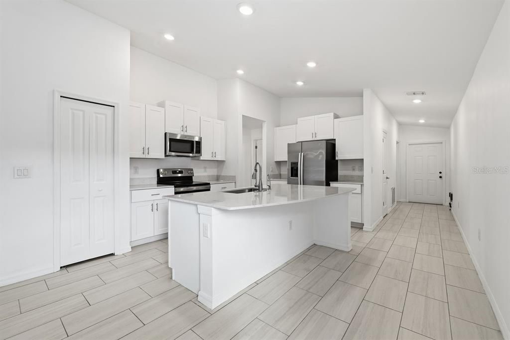 For Rent: $2,800 (3 beds, 2 baths, 1451 Square Feet)