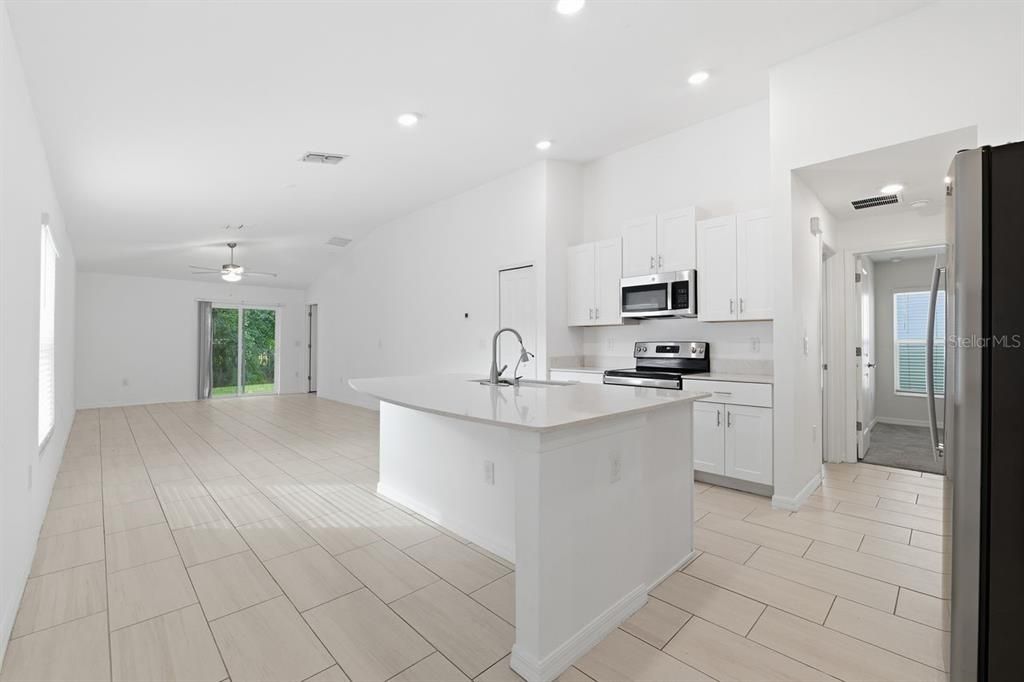 For Rent: $2,800 (3 beds, 2 baths, 1451 Square Feet)