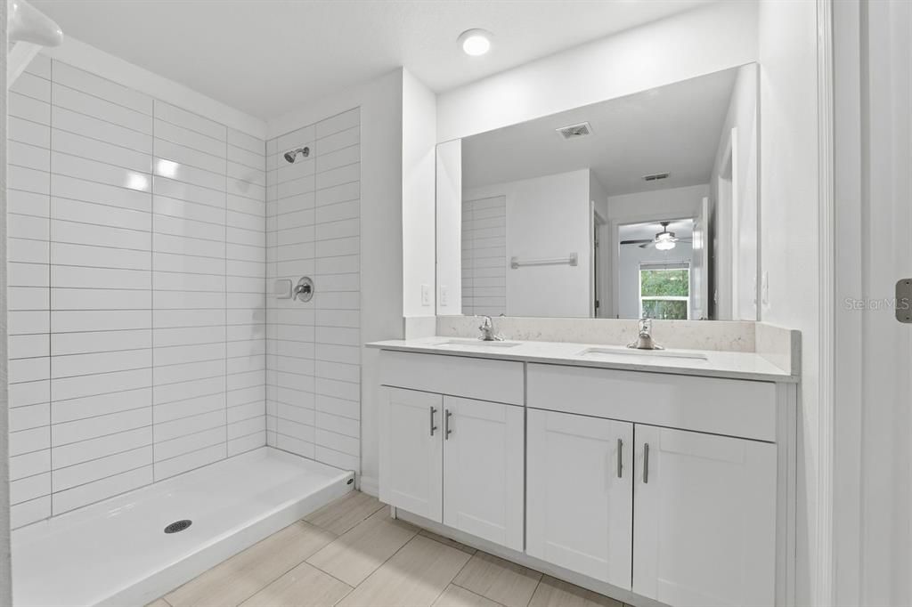 For Rent: $2,800 (3 beds, 2 baths, 1451 Square Feet)