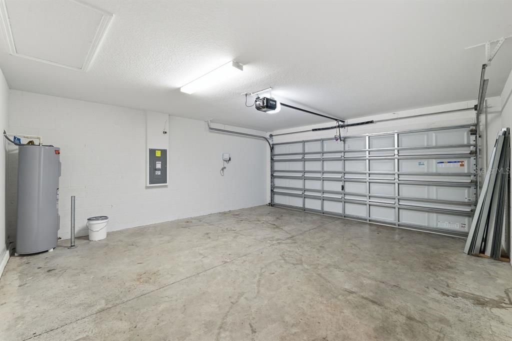 For Rent: $2,800 (3 beds, 2 baths, 1451 Square Feet)