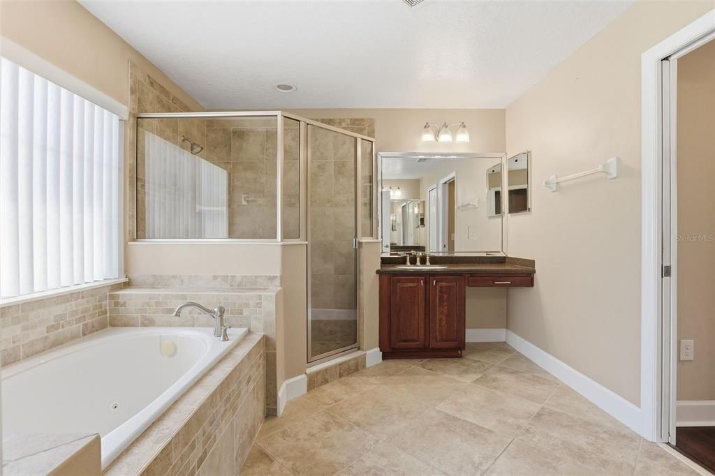 待售: $555,000 (4 贝兹, 3 浴室, 3366 平方英尺)