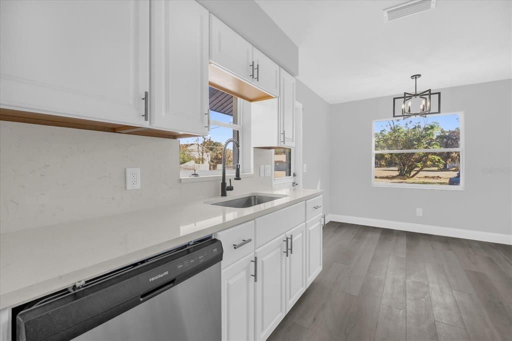 Active With Contract: $245,000 (3 beds, 2 baths, 1125 Square Feet)