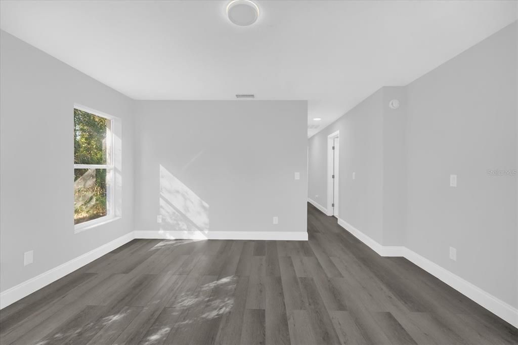 Active With Contract: $245,000 (3 beds, 2 baths, 1125 Square Feet)