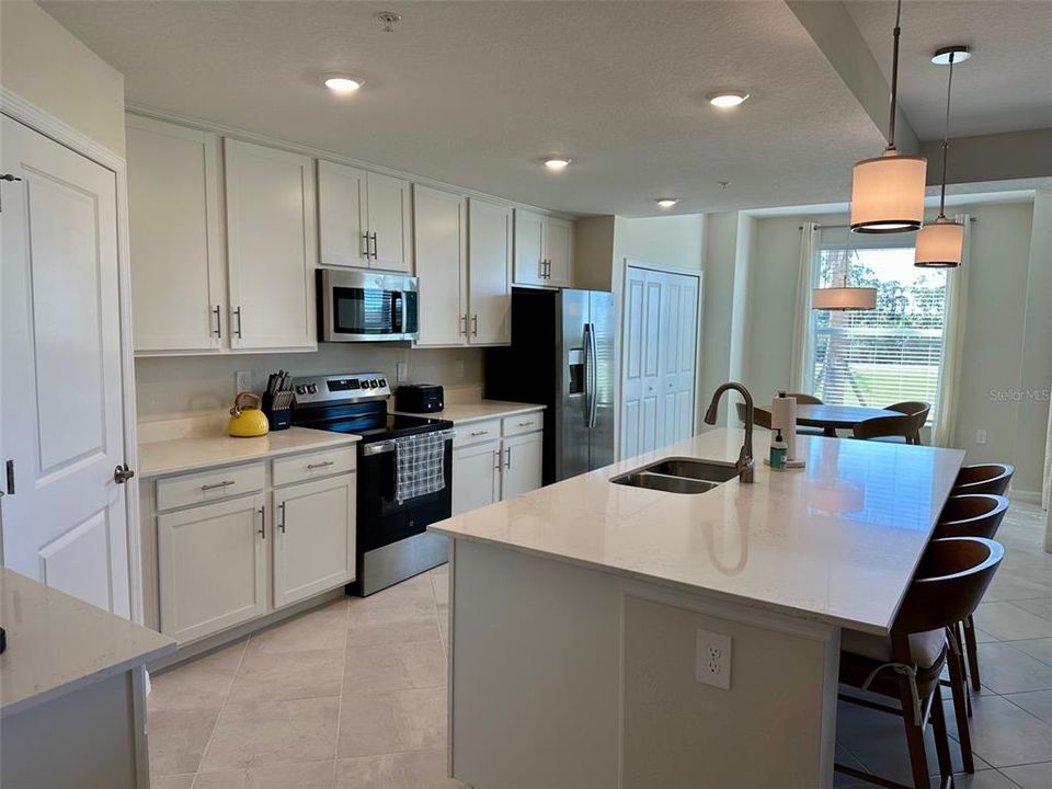 For Rent: $6,000 (2 beds, 2 baths, 1366 Square Feet)