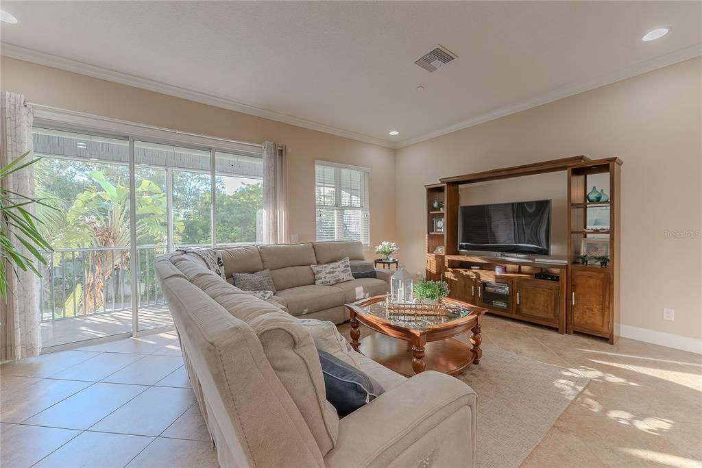 For Sale: $835,000 (3 beds, 3 baths, 1935 Square Feet)