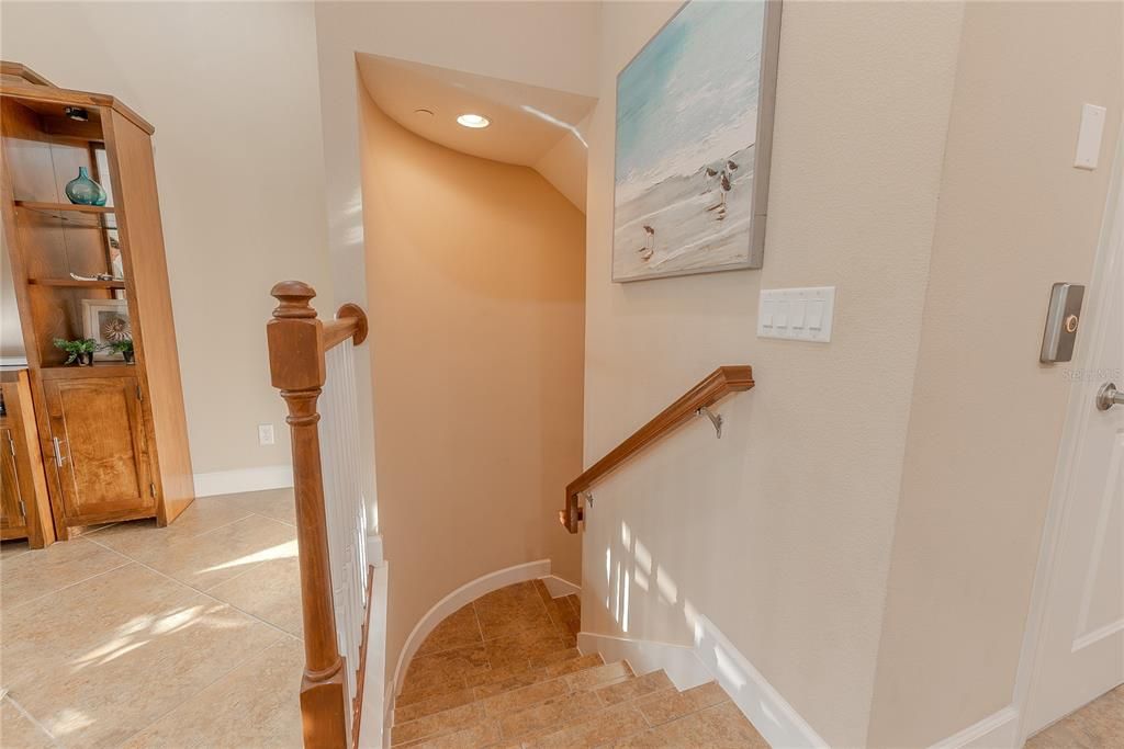 For Sale: $835,000 (3 beds, 3 baths, 1935 Square Feet)