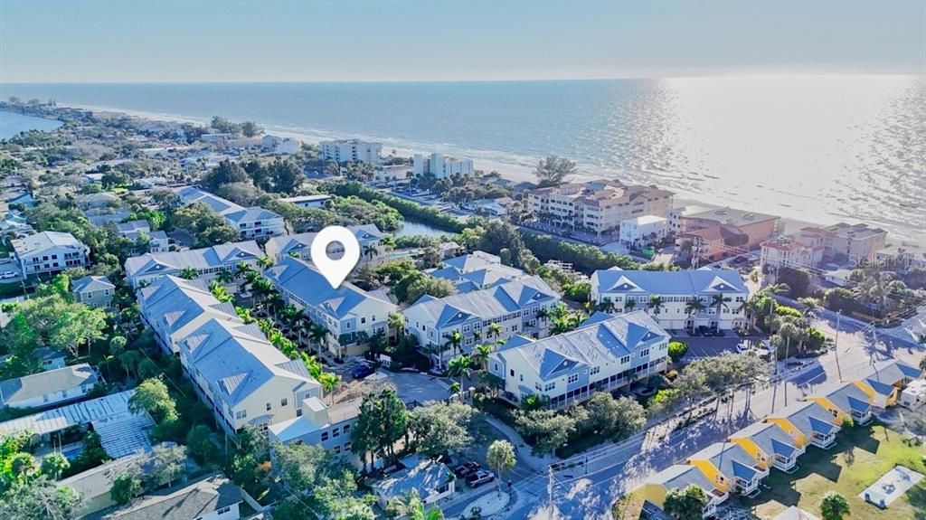 For Sale: $835,000 (3 beds, 3 baths, 1935 Square Feet)