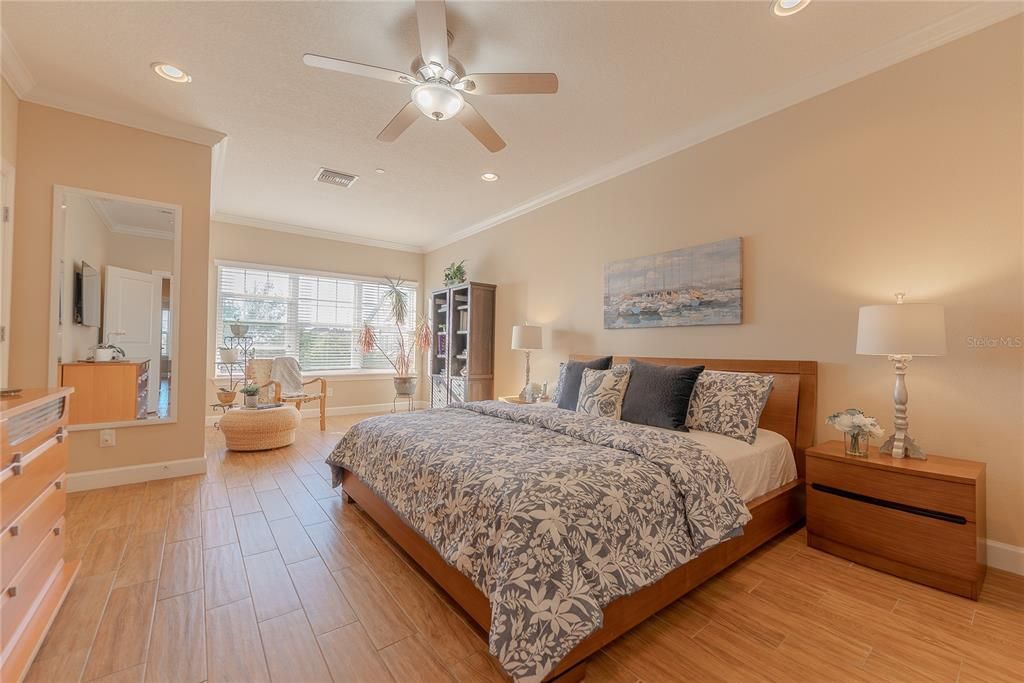 For Sale: $835,000 (3 beds, 3 baths, 1935 Square Feet)