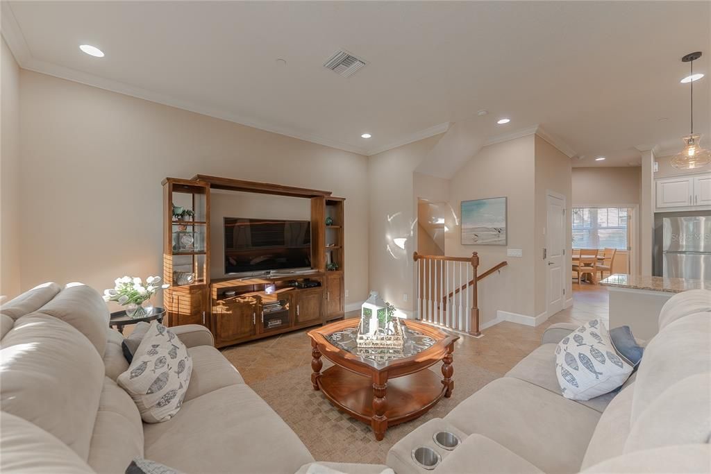 For Sale: $835,000 (3 beds, 3 baths, 1935 Square Feet)