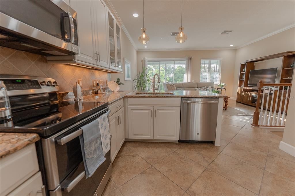 For Sale: $835,000 (3 beds, 3 baths, 1935 Square Feet)