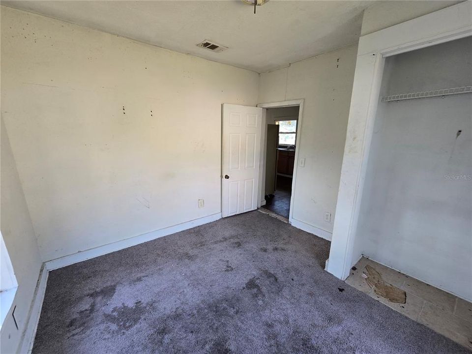 待售: $150,800 (3 贝兹, 1 浴室, 946 平方英尺)