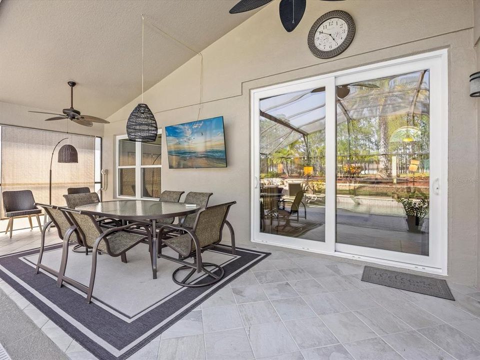 Под контрактом: $460,000 (3 спален, 2 ванн, 1514 Квадратных фут)