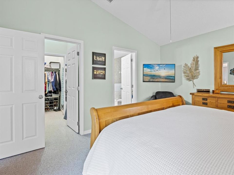 Под контрактом: $460,000 (3 спален, 2 ванн, 1514 Квадратных фут)