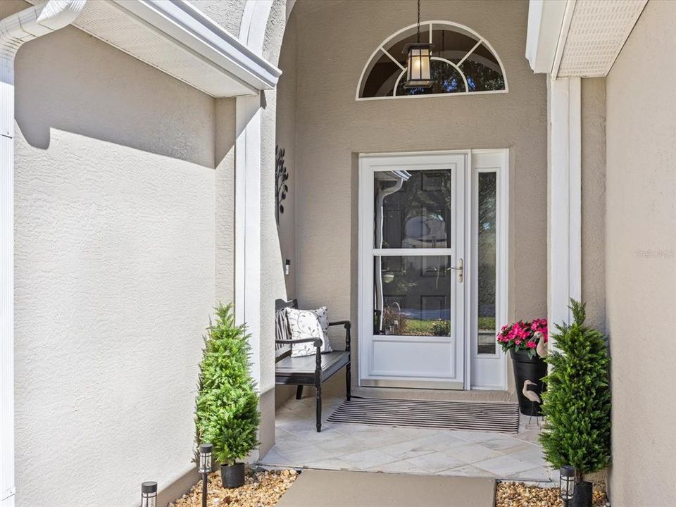 Под контрактом: $460,000 (3 спален, 2 ванн, 1514 Квадратных фут)