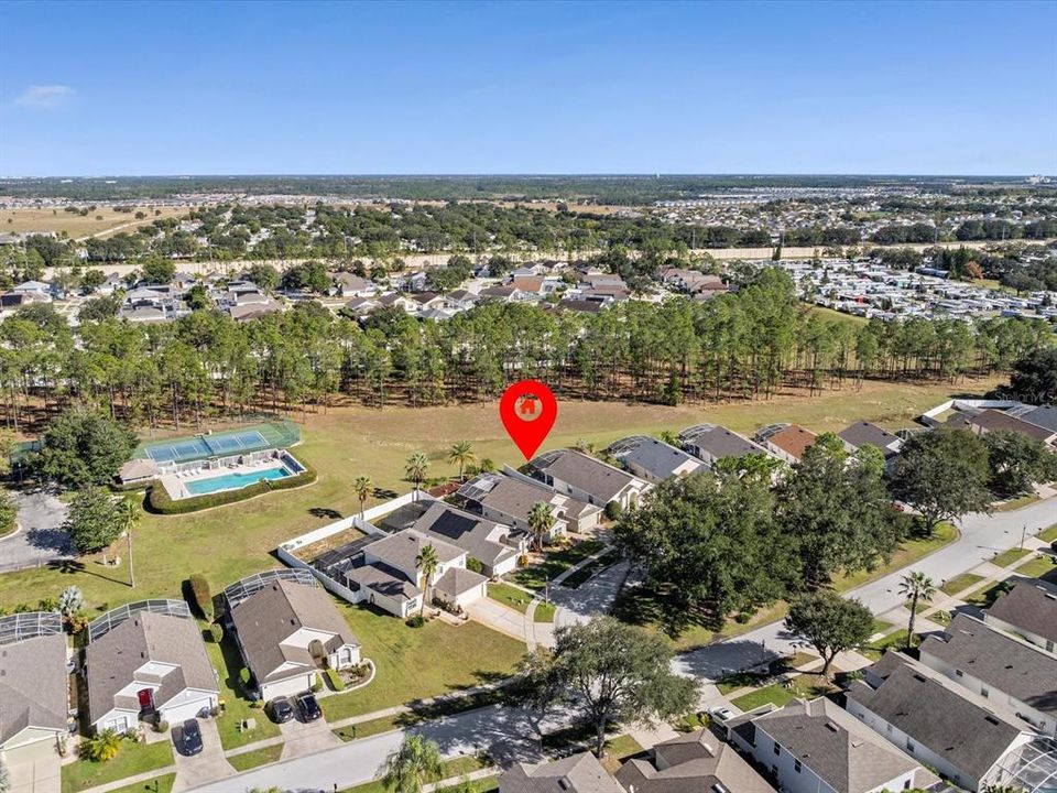 Под контрактом: $460,000 (3 спален, 2 ванн, 1514 Квадратных фут)