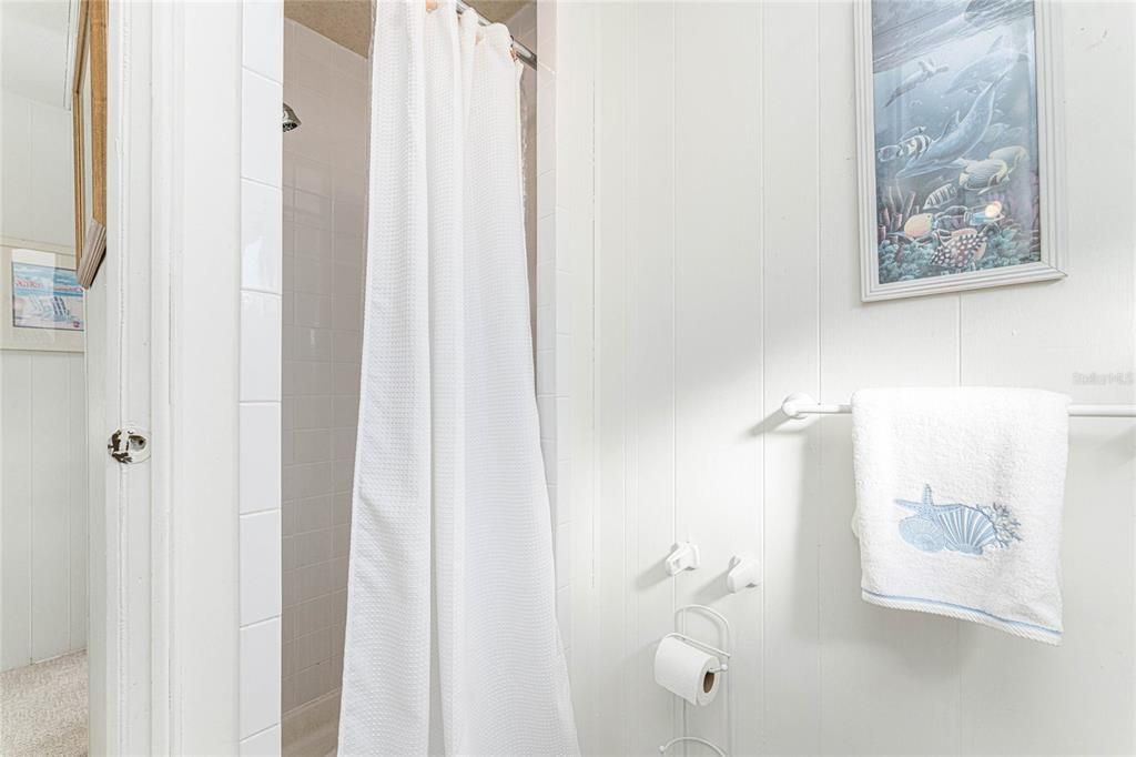 На продажу: $139,900 (2 спален, 2 ванн, 860 Квадратных фут)