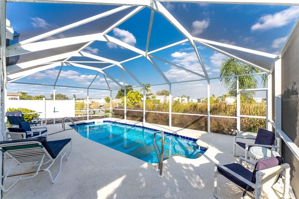 На продажу: $139,900 (2 спален, 2 ванн, 860 Квадратных фут)