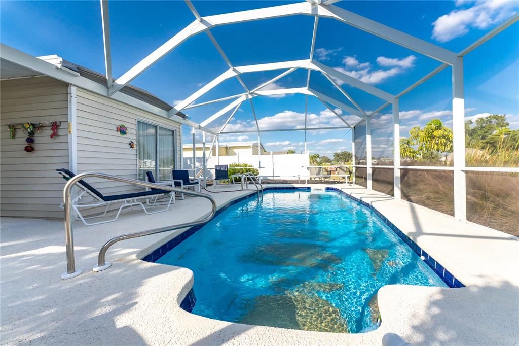 На продажу: $139,900 (2 спален, 2 ванн, 860 Квадратных фут)