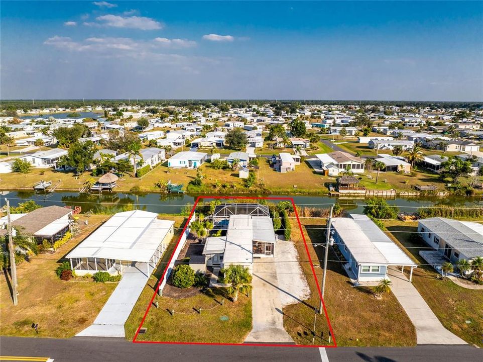 На продажу: $139,900 (2 спален, 2 ванн, 860 Квадратных фут)