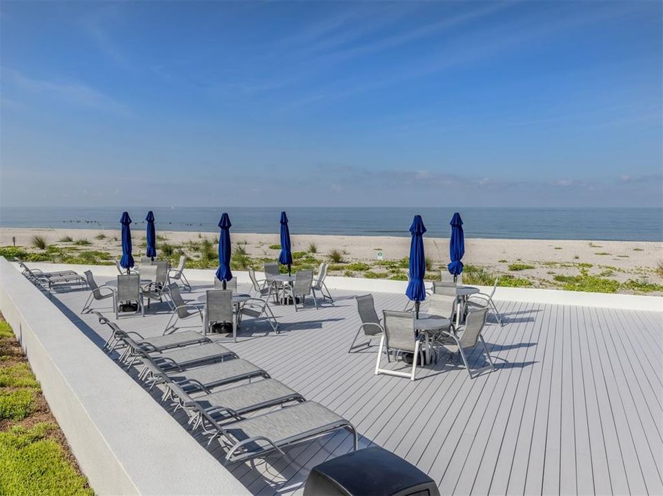 For Sale: $489,000 (2 beds, 2 baths, 934 Square Feet)