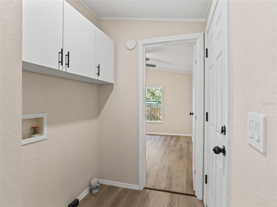 待售: $170,000 (3 贝兹, 2 浴室, 924 平方英尺)