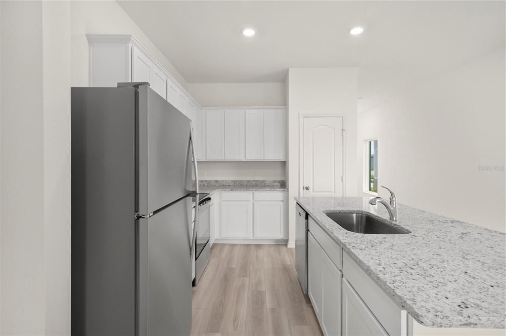 На продажу: $350,900 (3 спален, 2 ванн, 1459 Квадратных фут)