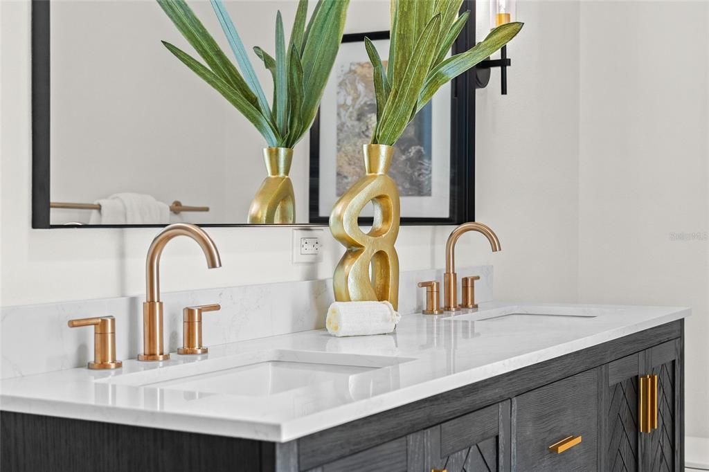 待售: $899,000 (4 贝兹, 3 浴室, 2228 平方英尺)