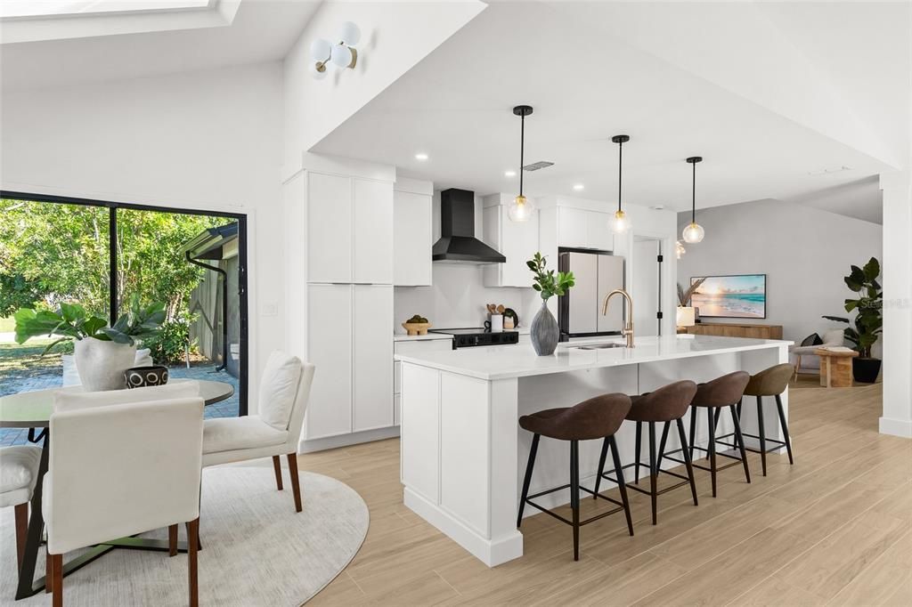 待售: $899,000 (4 贝兹, 3 浴室, 2228 平方英尺)