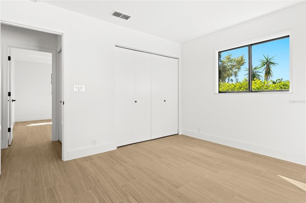 待售: $899,000 (4 贝兹, 3 浴室, 2228 平方英尺)